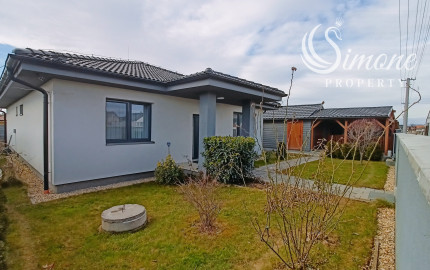 GEČA - Zariadený BUNGALOV - altánok, záhradný domček, garáž