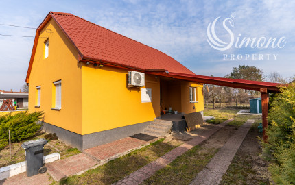 PREDAJ Rodinný dom so zimnou záhradou, Méra - Maďarsko