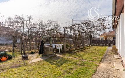 Vidiecky dom vhodný na chalupárčenie, 2170m2, Méra -Maďarsko