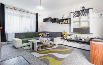 Rodinný dom s garážou a veľkým pozemkom v meste Medzev