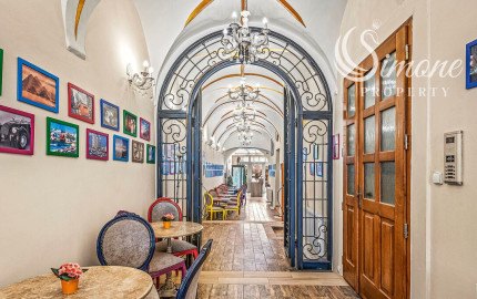 NA PREDAJ Historická polyfunkčná budova v srdci mesta Prešov