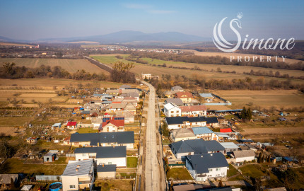Pozemky v obci Kuzmice