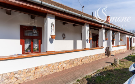 Zrekonštruovaný gazdovský dom, pozemok 1360m2, Méra-Maďarsko