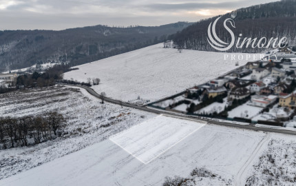 INVESTIČNÁ PRÍLEŽITOSŤ: Pozemok pre občiansku vybavenosť - 1033 m² – v obci Sokoľ