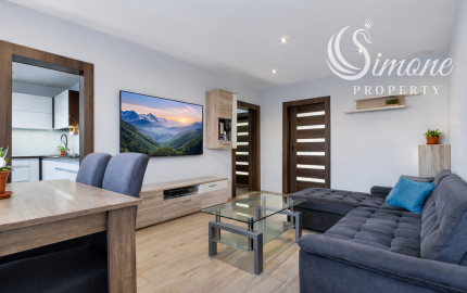 NA PREDAJ: Priestranný 3-izbový byt s loggiou v TOP lokalite, KE – Sever