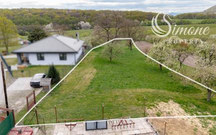 Stavebný pozemok - 2 693 m² - v obci Bunetice