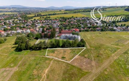 NA PREDAJ Pozemok určený pre IBV v obci Lemešany (1 677 m²)