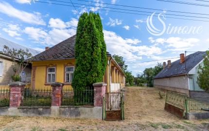 PREDAJ Pozemok 1357m²+starý gazdovský dom – Košická Polianka