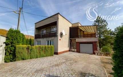 5-izbový rodinný dom s wellness domčekom, garážou, terasou a pozemkom 672 m² v obci Kysak (KE – okolie)