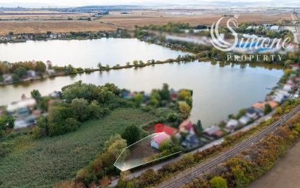 Rekreačná CHATA na celoročné bývanie pri jazere v obci Čaňa - Tajvan