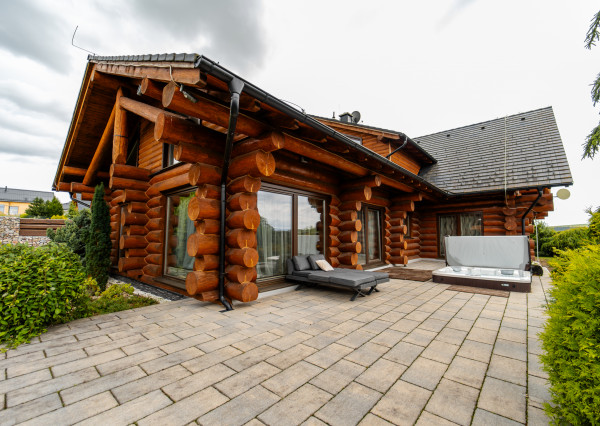 PREDANÉ! Luxusný CHALET s nádhernými výhľadmi na TATRY