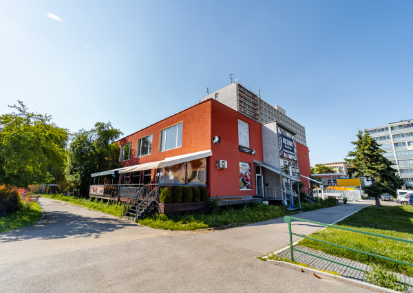 Budova obchodu a služieb, Košice – Západ
