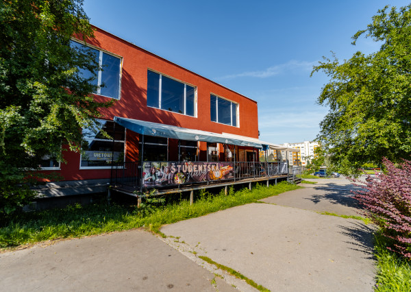 Budova obchodu a služieb, Košice – Západ