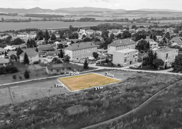 Stavebný pozemok v obci Lemešany - 787 m2