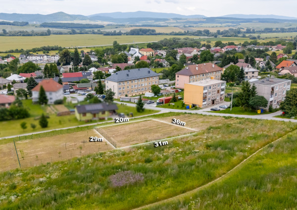 Stavebný pozemok v obci Lemešany - 787 m2