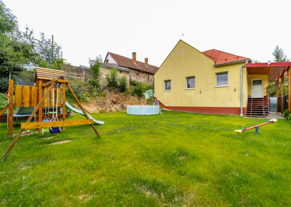 PREDANÉ! 5 izbový Rodinný dom s pozemkom v obci Obišovce