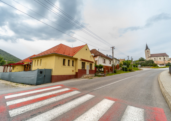 PREDANÉ! 5 izbový Rodinný dom s pozemkom v obci Obišovce