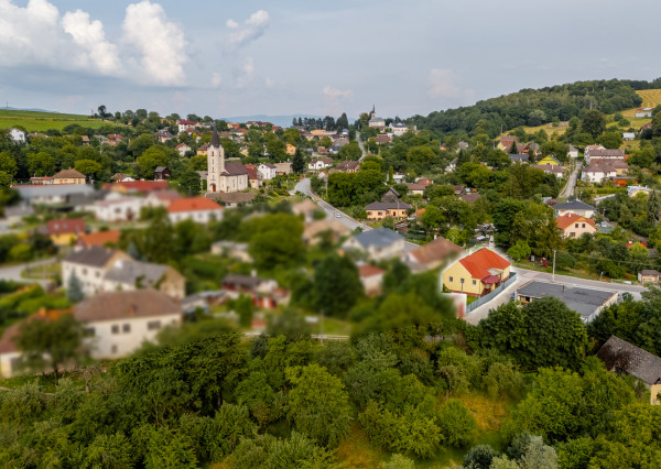 PREDANÉ! 5 izbový Rodinný dom s pozemkom v obci Obišovce