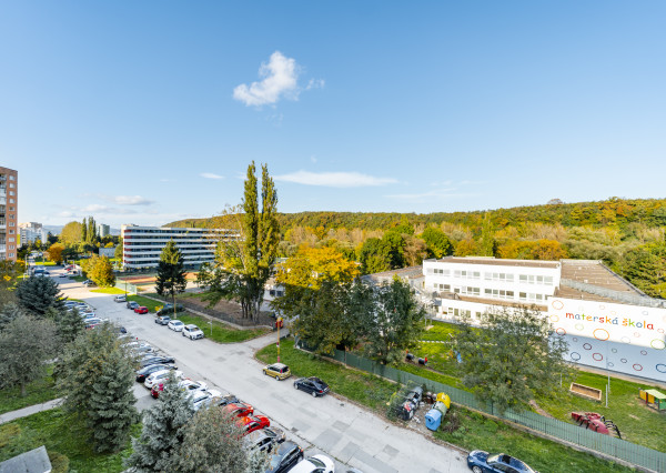 PREDANÉ! 3 izbový BYT s loggiou KE - Nad jazerom