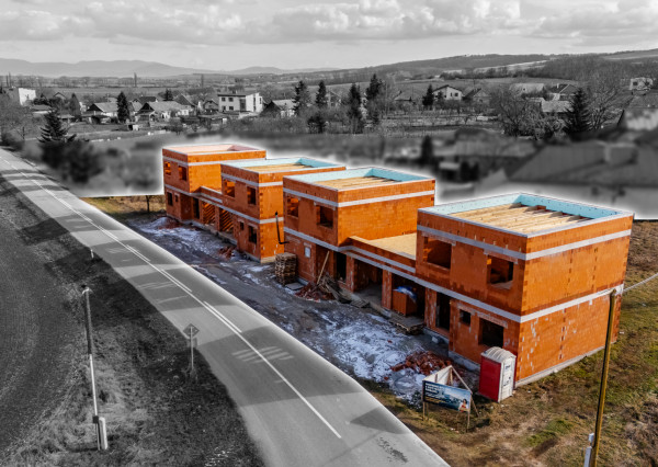 Novostavby v obci Perín - Chym, časť Vyšný Lánec