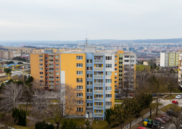 NA PREDAJ - 2 izbový byt s loggiou, KE - Dargovských hrdinov