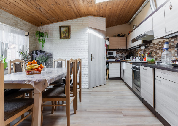 Útulný Rodinný dom s veľkým pozemkom 2470m2, MÉRA - Maďarsko
