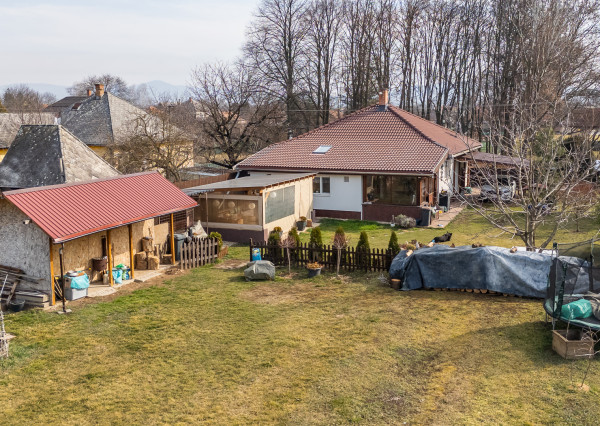 Útulný Rodinný dom s veľkým pozemkom 2470m2, MÉRA - Maďarsko