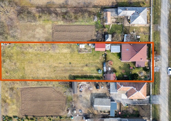 Útulný Rodinný dom s veľkým pozemkom 2470m2, MÉRA - Maďarsko