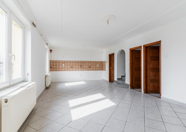 Rodinný dom s gazdovským na pozemku 2390 m2, Méra - Maďarsko
