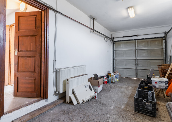 Rodinný dom s gazdovským na pozemku 2390 m2, Méra - Maďarsko