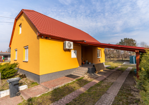 PREDAJ Rodinný dom so zimnou záhradou, Méra - Maďarsko