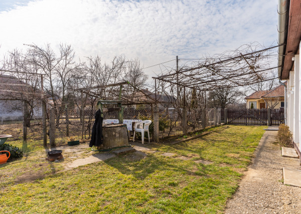 Vidiecky dom vhodný na chalupárčenie, 2170m2, Méra -Maďarsko