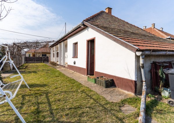Vidiecky dom vhodný na chalupárčenie, 2170m2, Méra -Maďarsko