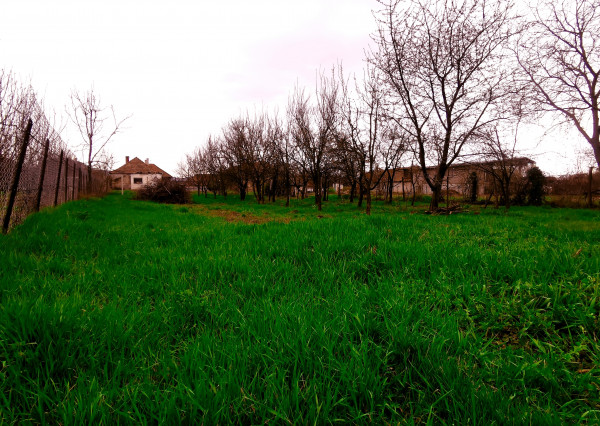Pozemok na výstavbu RD, 800 m2, Méra - Maďarsko