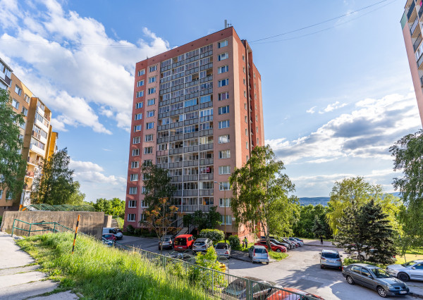 REZERVOVANÉ! 1,5 izb. byt + 2x loggia, Bielocerkevská ul.
