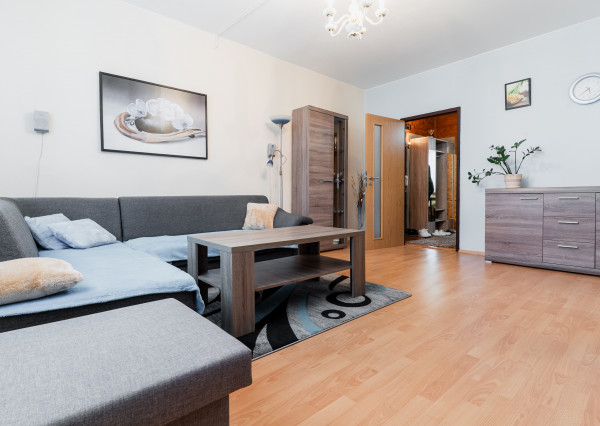 NA PRENÁJOM - 3 izbový BYT s loggiou a pivnicou – 71 m²