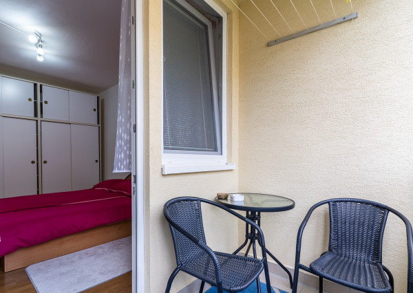 NA PRENÁJOM - 3 izbový BYT s loggiou a pivnicou – 71 m²