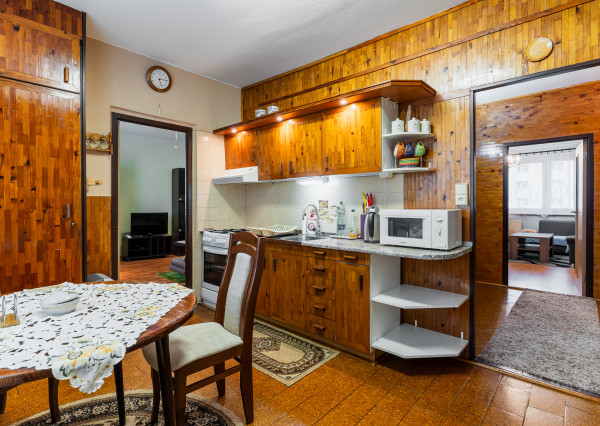 NA PRENÁJOM - 3 izbový BYT s loggiou a pivnicou – 71 m²