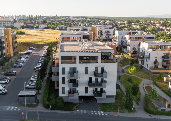 3 izb. BYT v novostavbe 2x balkón a 2x garážové park. miesto
