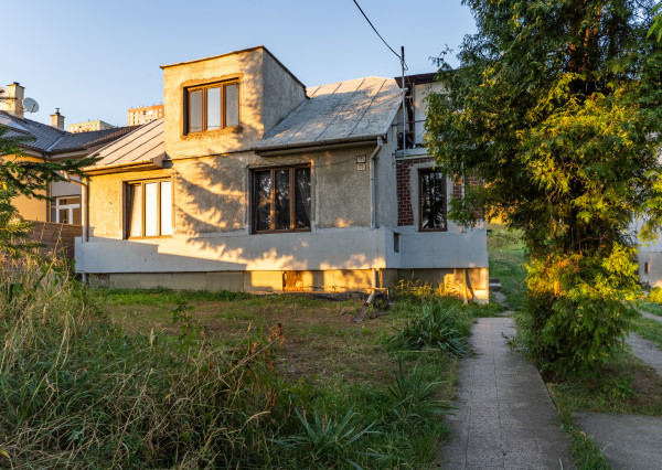 Investičný pozemok s Rodinným domom v blízkosti centra Košíc