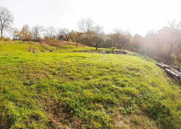 NA PREDAJ - 2 pozemky - Záhrady v obci Žírovce (1407 m² a 1886 m²)