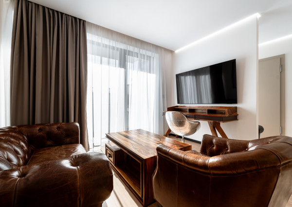 Luxusný 3-izbový Byt s balkónom a garážovým parkovaním (Staré Mesto, Košice)