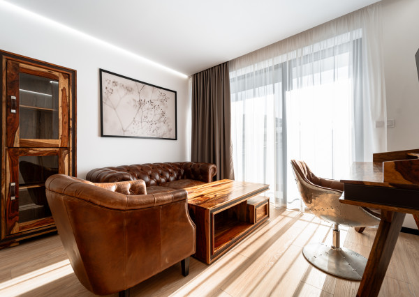 Luxusný 3-izbový Byt s balkónom a garážovým parkovaním (Staré Mesto, Košice)