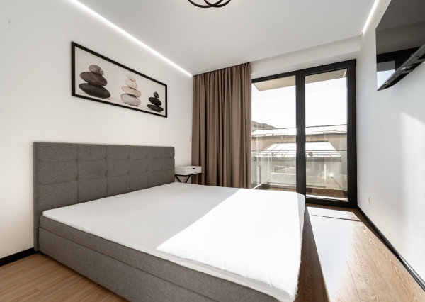 Luxusný 3-izbový Byt s balkónom a garážovým parkovaním (Staré Mesto, Košice)