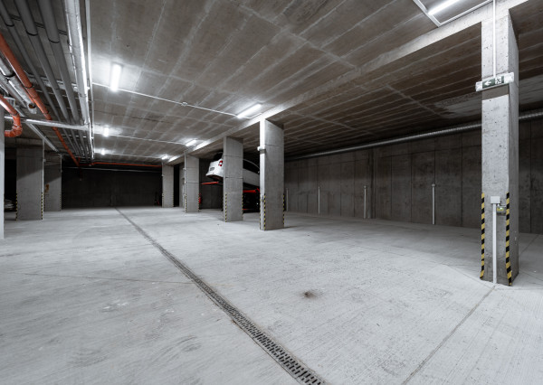 Luxusný 3-izbový Byt s balkónom a garážovým parkovaním (Staré Mesto, Košice)