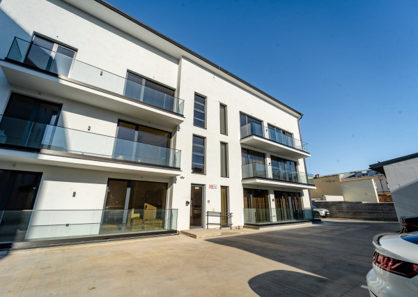 Luxusný 3-izbový Byt s balkónom a garážovým parkovaním (Staré Mesto, Košice)