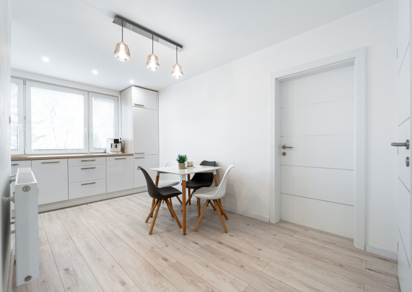 REZERVOVANÉ! Moderný 2 izb. BYT po kompletnej rekonštrukcií, KE - Nad jazerom