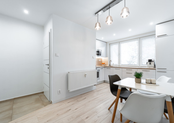 REZERVOVANÉ! Moderný 2 izb. BYT po kompletnej rekonštrukcií, KE - Nad jazerom