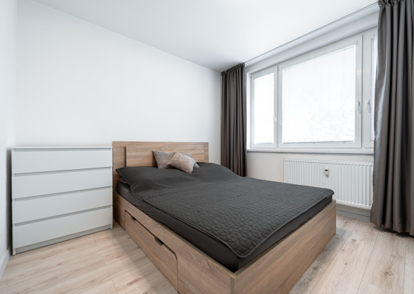 REZERVOVANÉ! Moderný 2 izb. BYT po kompletnej rekonštrukcií, KE - Nad jazerom