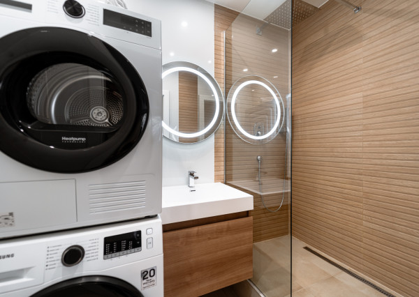 REZERVOVANÉ! Moderný 2 izb. BYT po kompletnej rekonštrukcií, KE - Nad jazerom